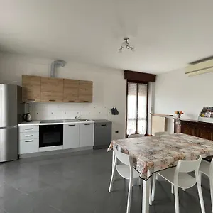 Appartamento Casa Luigi - A, Peschiera del Garda